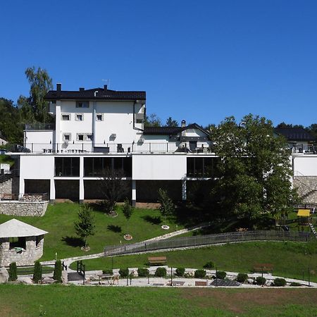 Motel Aladin Cazin Extérieur photo