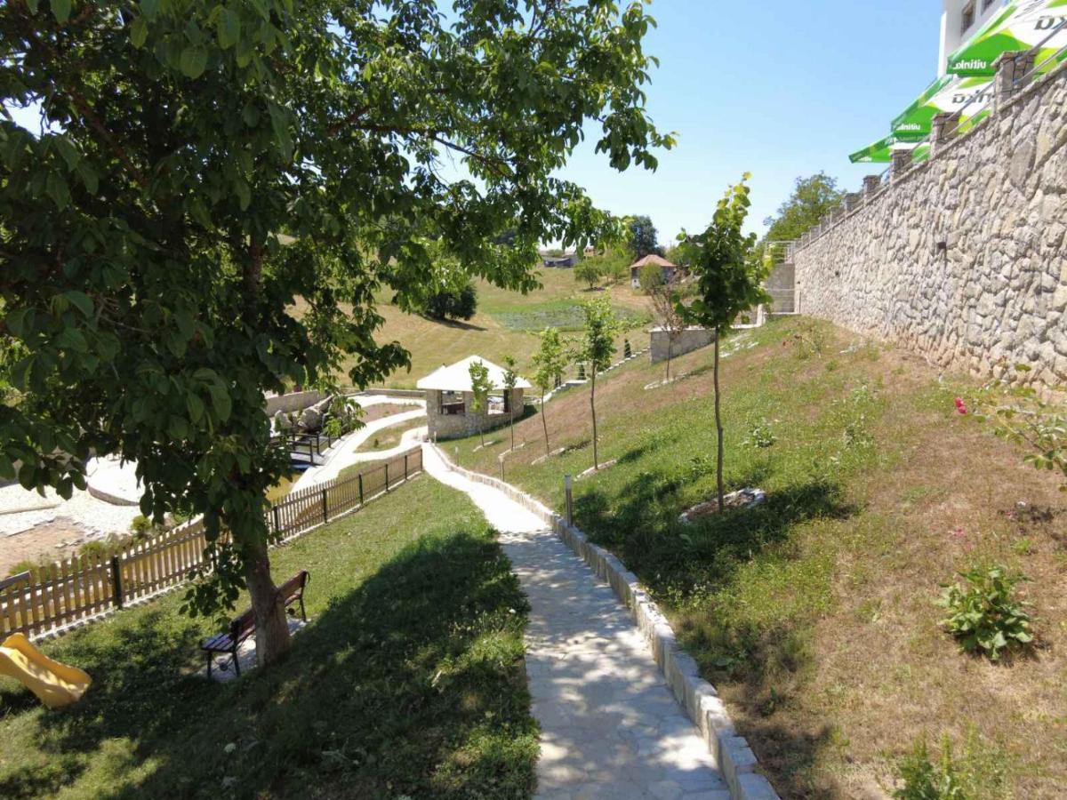 Motel Aladin Cazin Extérieur photo