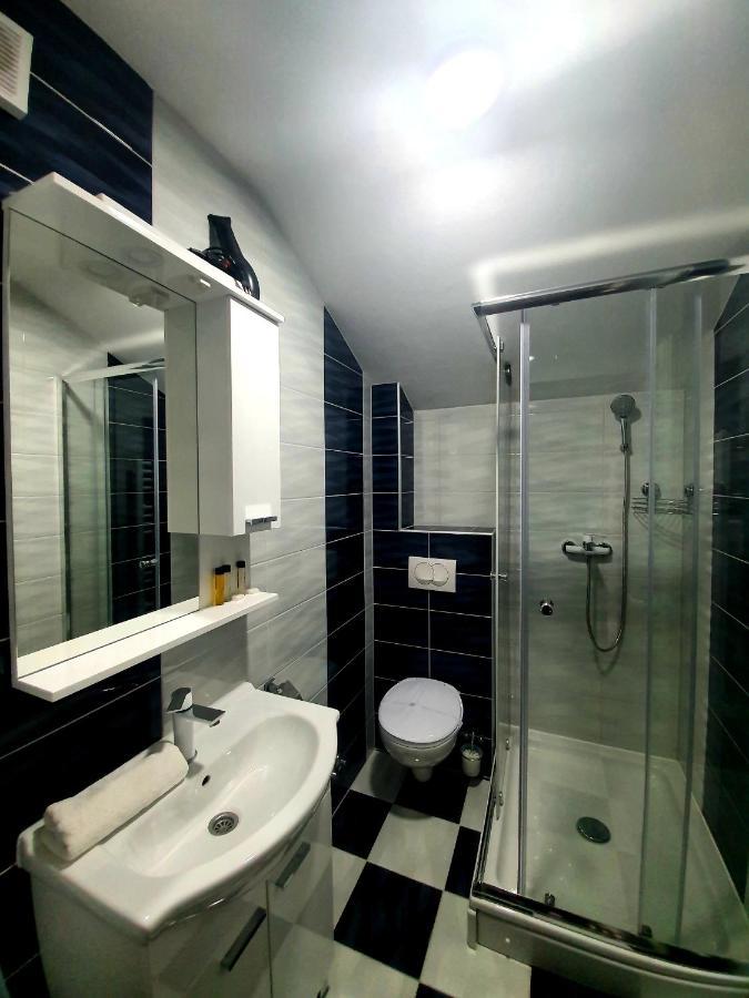 Motel Aladin Cazin Extérieur photo