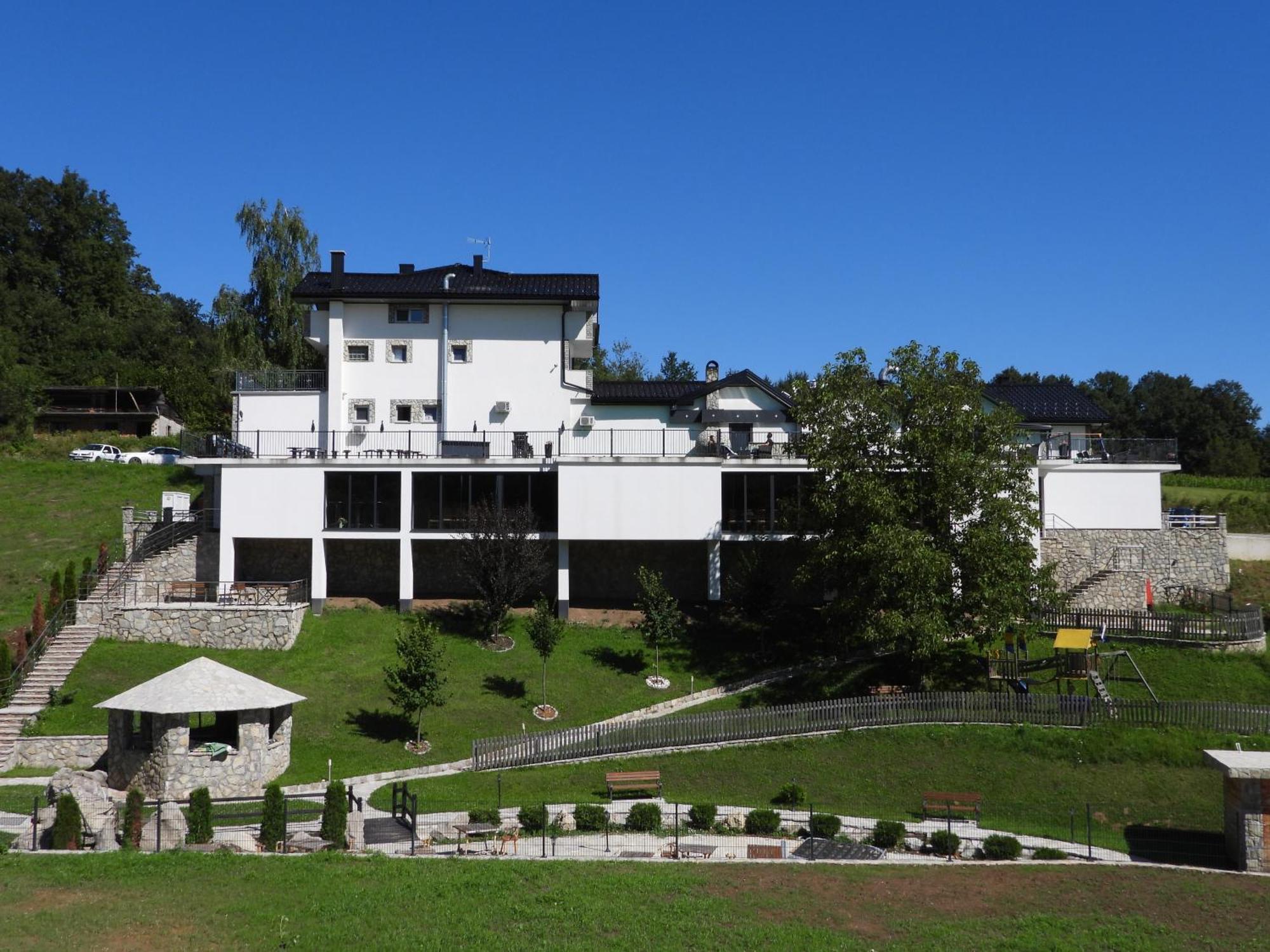 Motel Aladin Cazin Extérieur photo